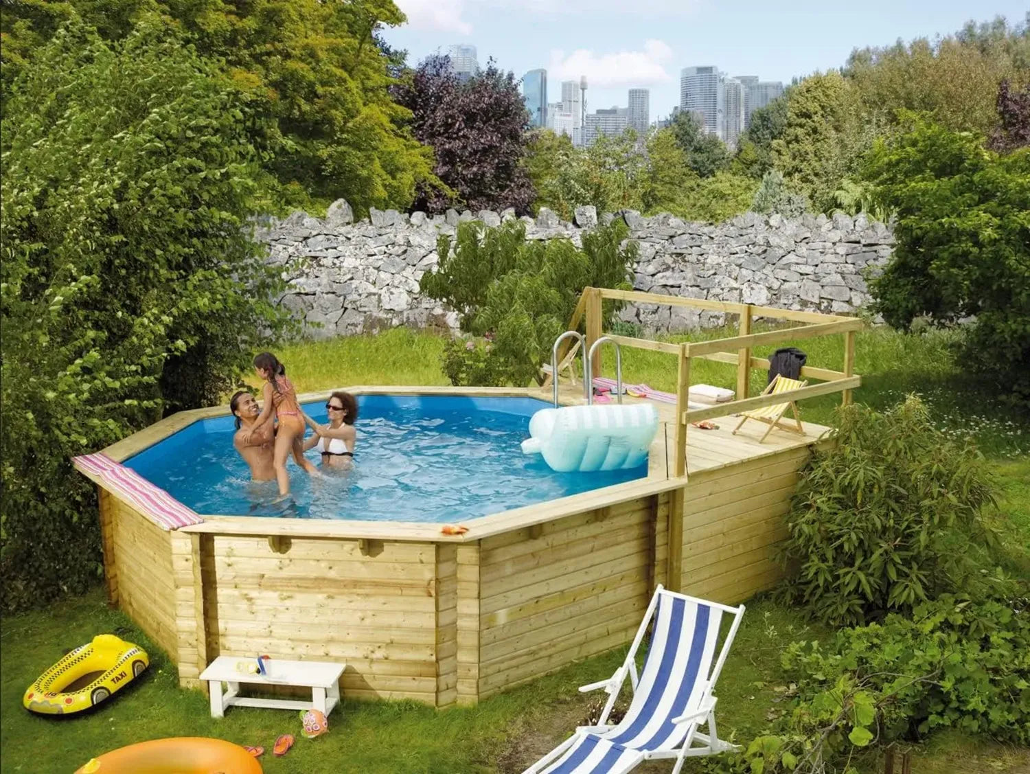 Achteckiger Massivholzpool 428 x 428 x 124 cm mit Sonnenterrasse und Zubehör